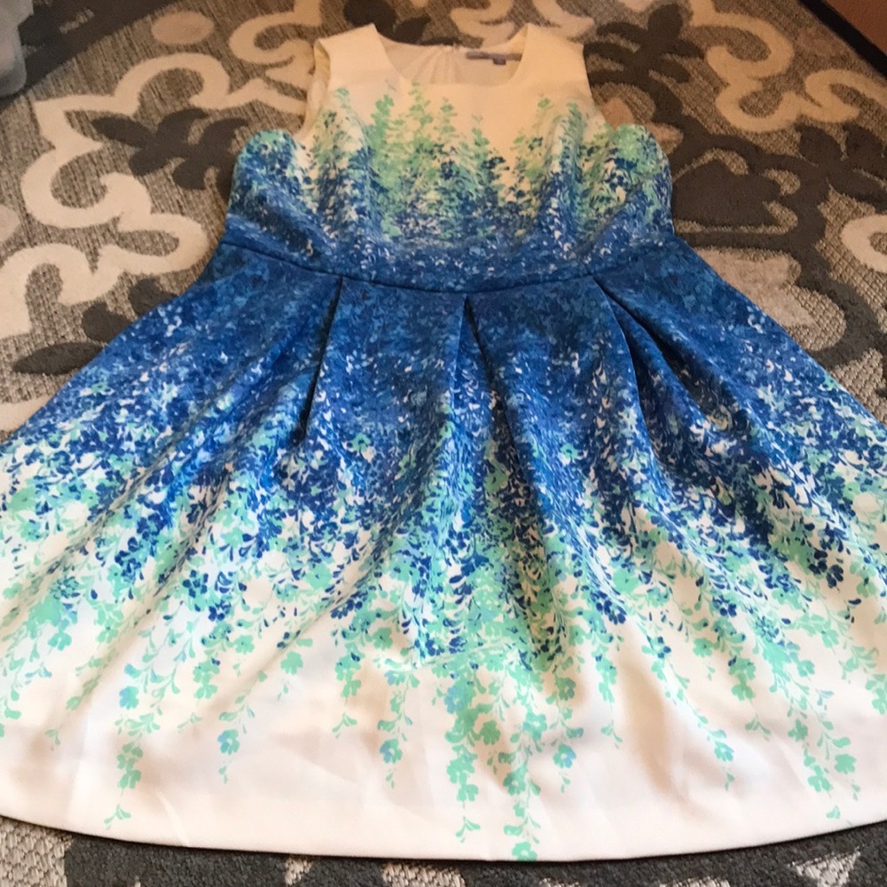 Dress with pockets